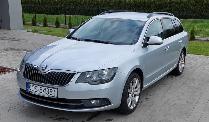 małopolskie Skoda Superb cena 37900 przebieg: 325575, rok produkcji 2013 z Kędzierzyn-Koźle